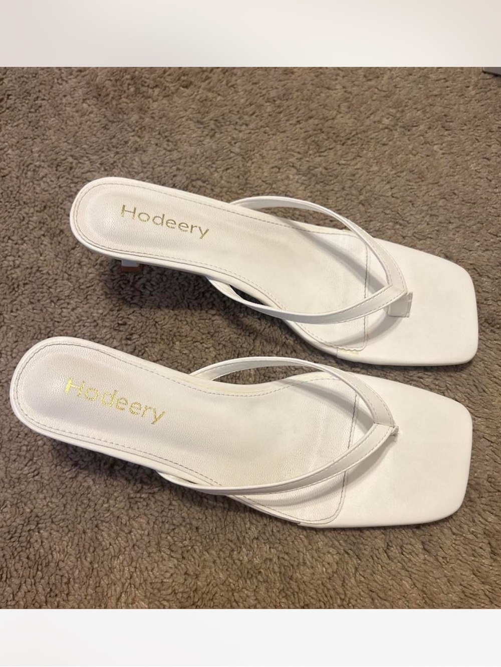 NWOT White Square Toe Thong Kitten Heel Sandals